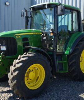 John Deere 6230